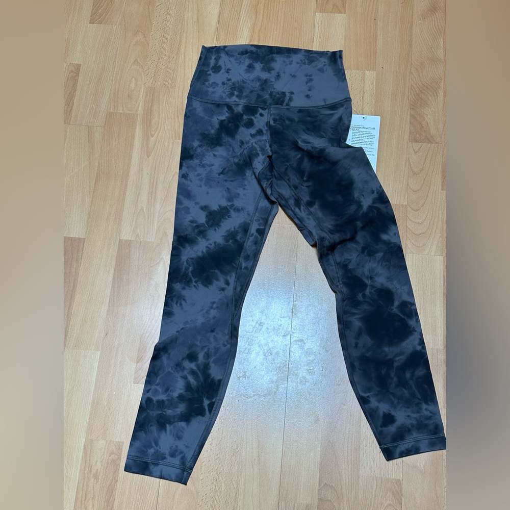 New Lululemon Align 25”